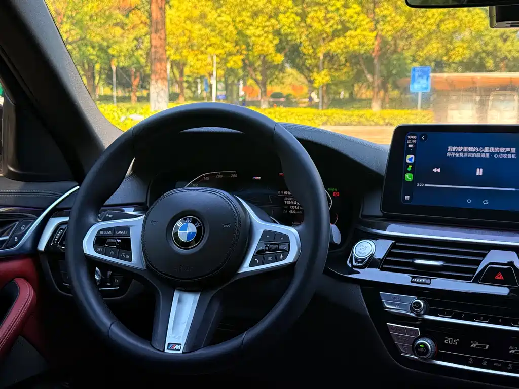 BMW 5 Series — миниатюра 11