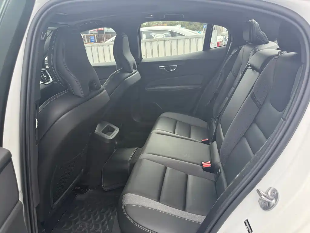 Volvo S60 — миниатюра 13