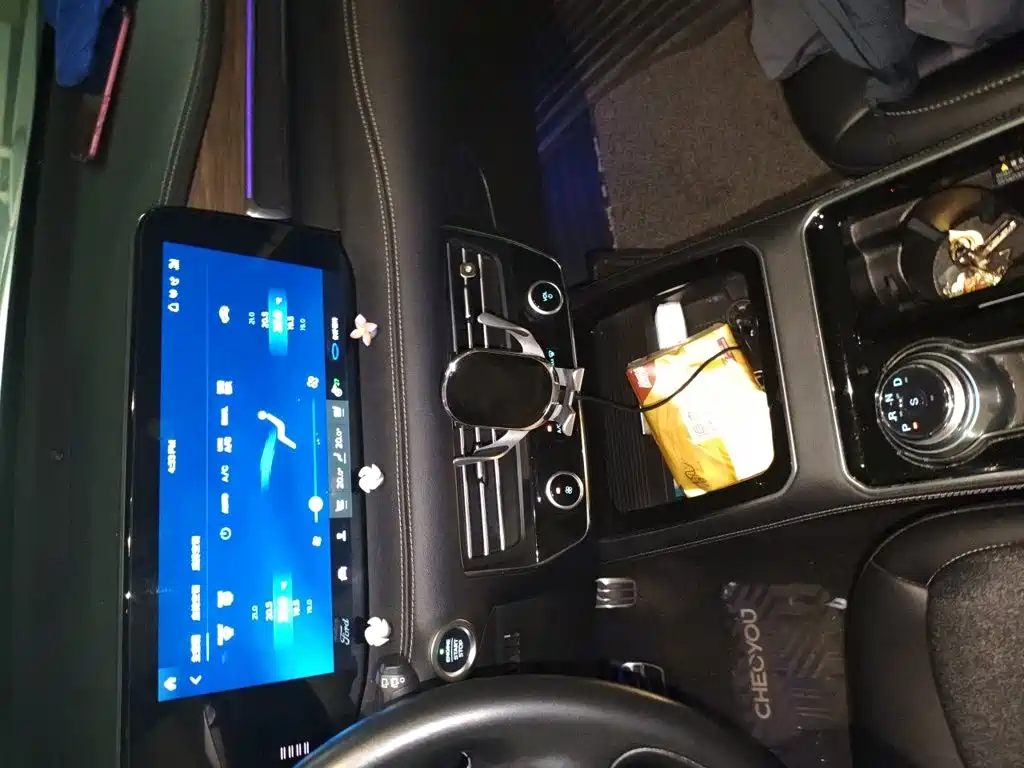 Ford Edge — миниатюра 9