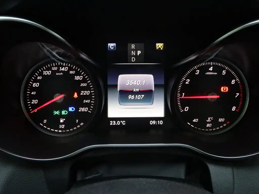 Mercedes-Benz C-Class — миниатюра 13