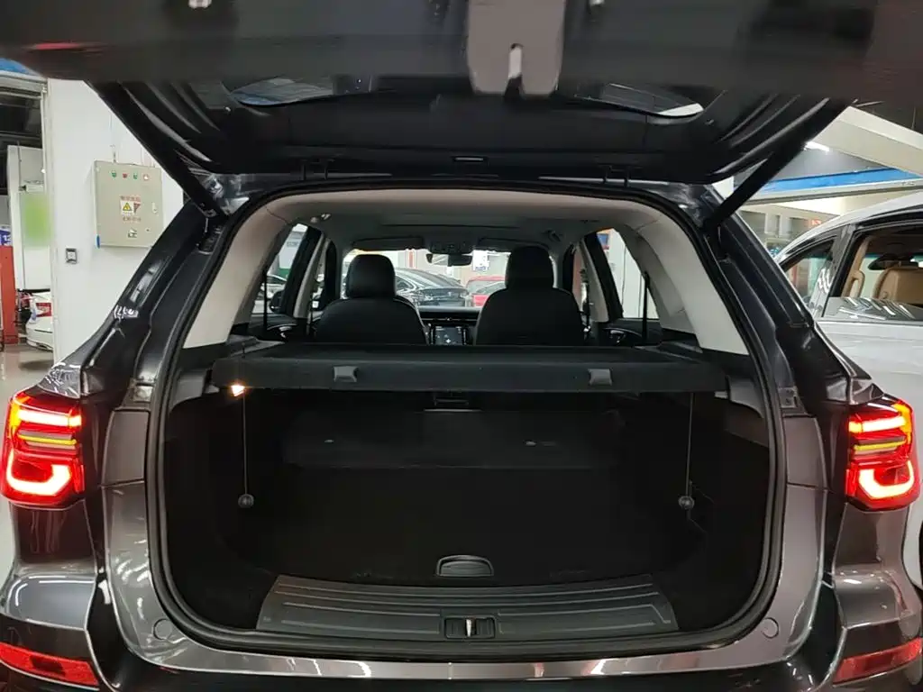 Roewe RX5 New Energy — миниатюра 19