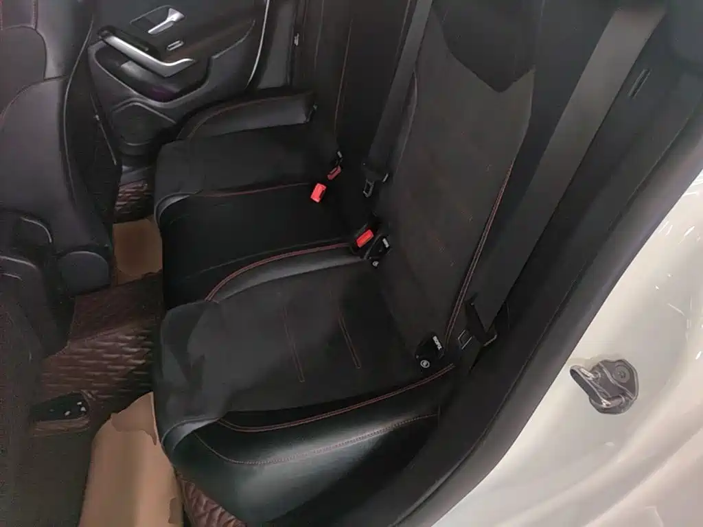 Mercedes-Benz CLA (Import) — миниатюра 17