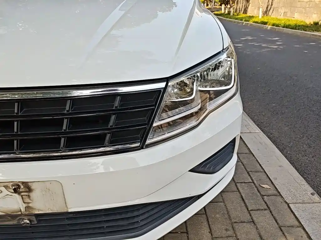 Volkswagen Jetta — миниатюра 24