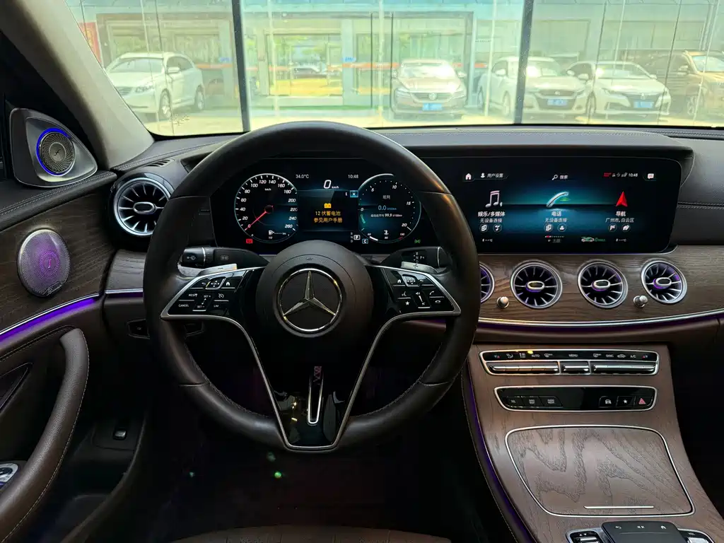 Mercedes-Benz E-Class — миниатюра 14