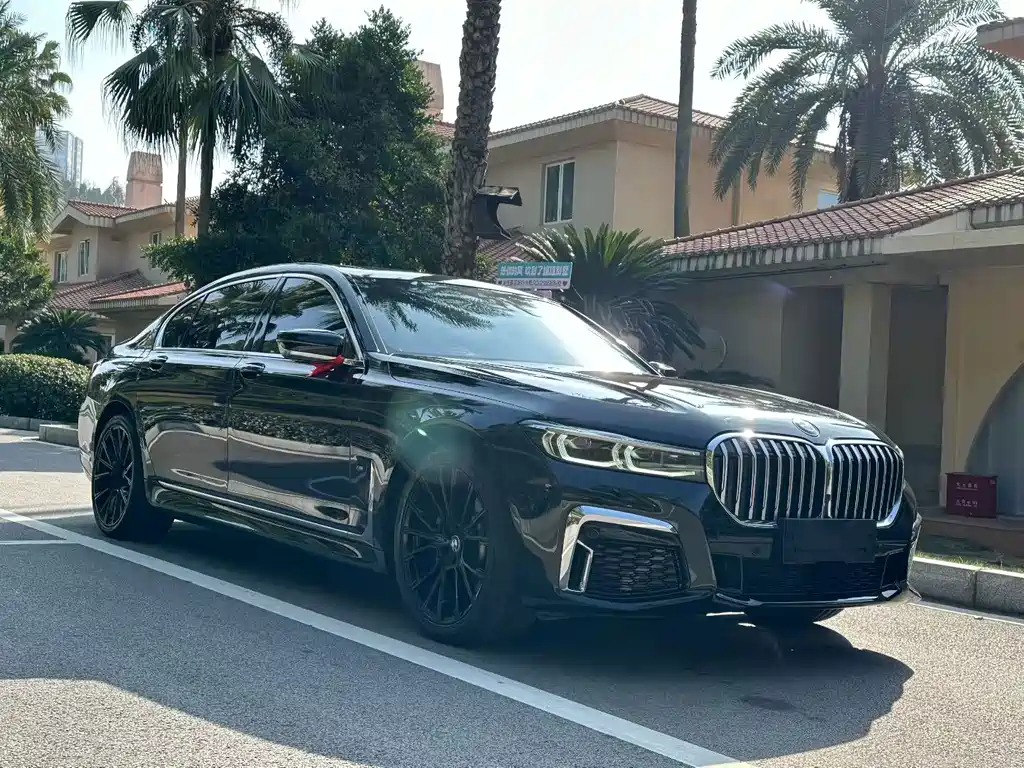 BMW 7 Series — миниатюра 3