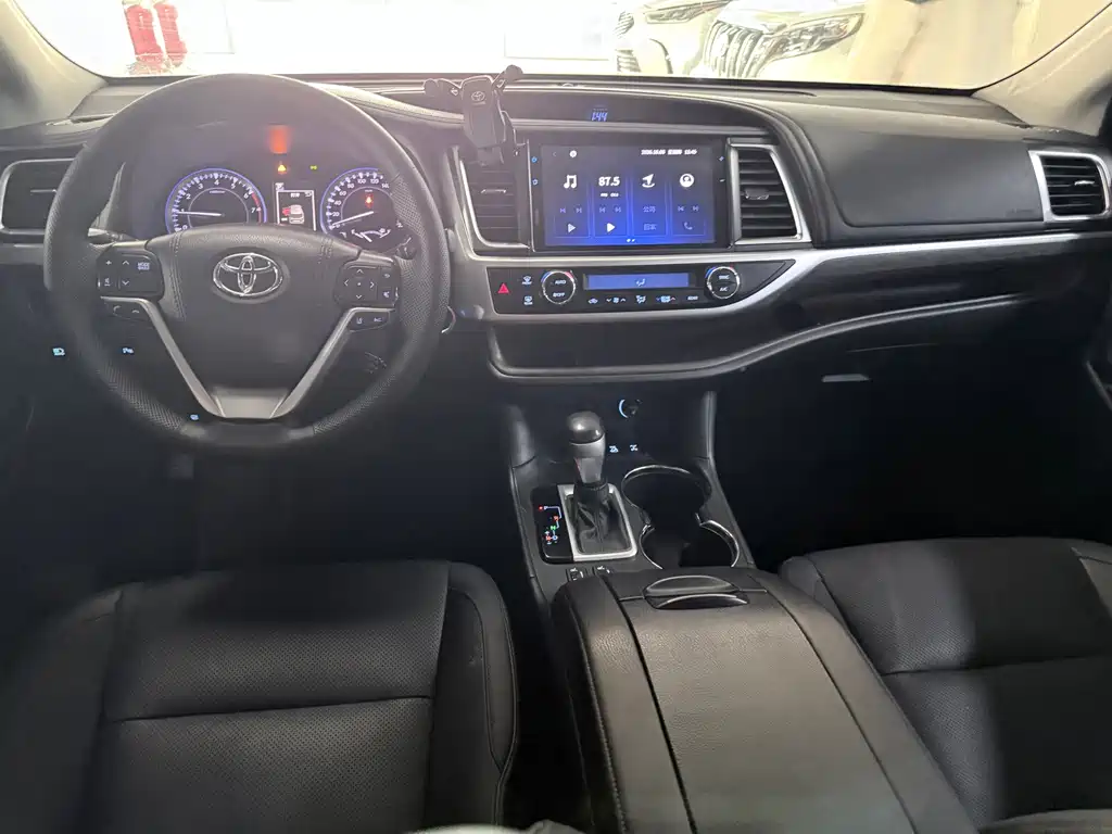 Toyota Highlander — миниатюра 13