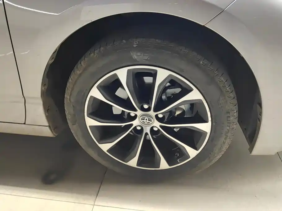 Toyota Avalon — миниатюра 6