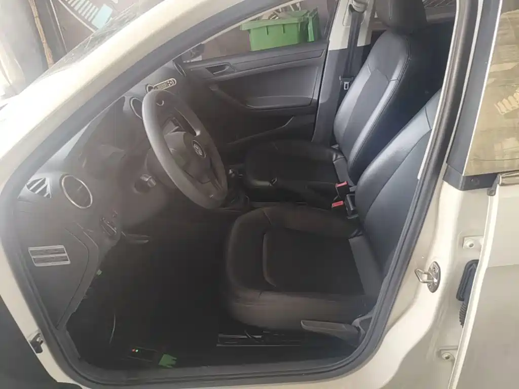 Volkswagen Jetta — миниатюра 15