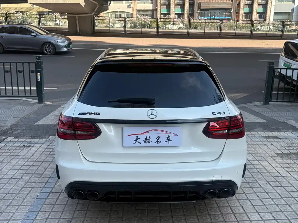 Mercedes-Benz C-Class AMG — миниатюра 5