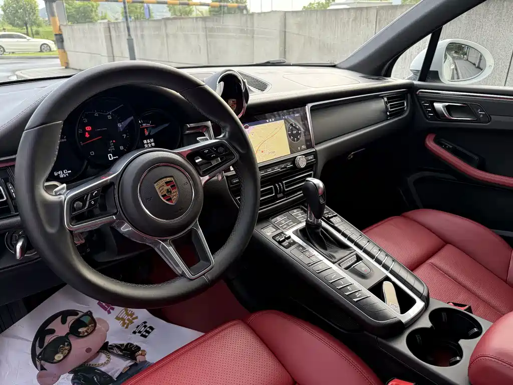 Porsche Macan — миниатюра 12