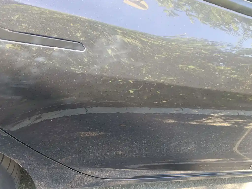 Tesla Model 3 — миниатюра 7