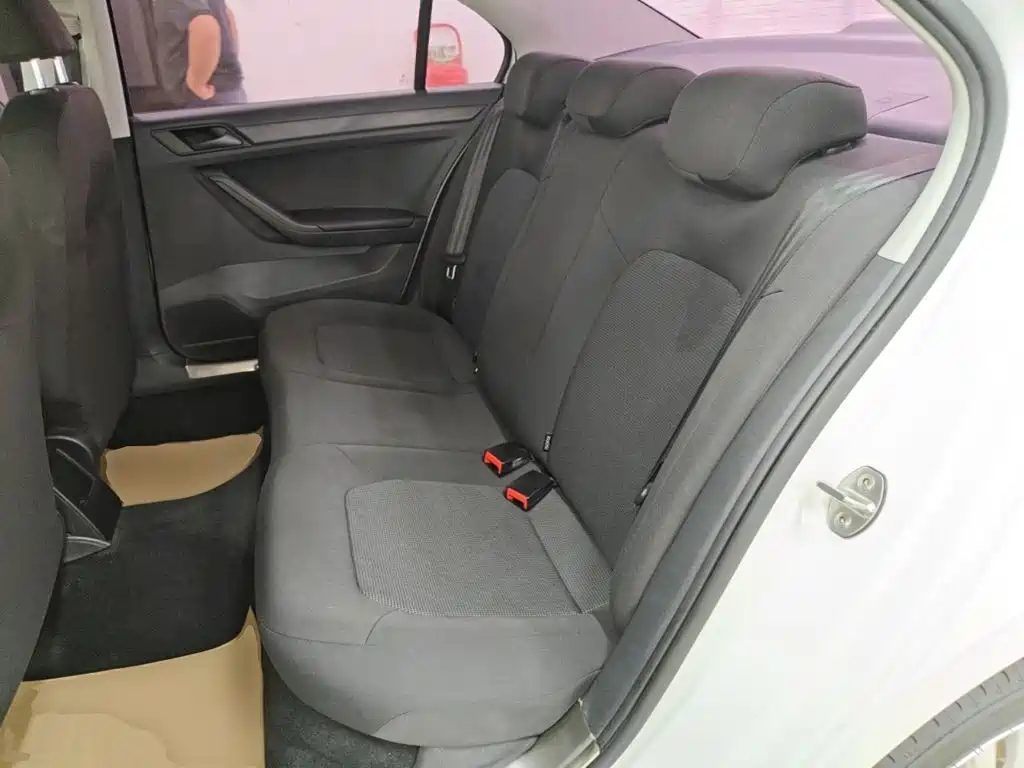 Volkswagen Jetta — миниатюра 17
