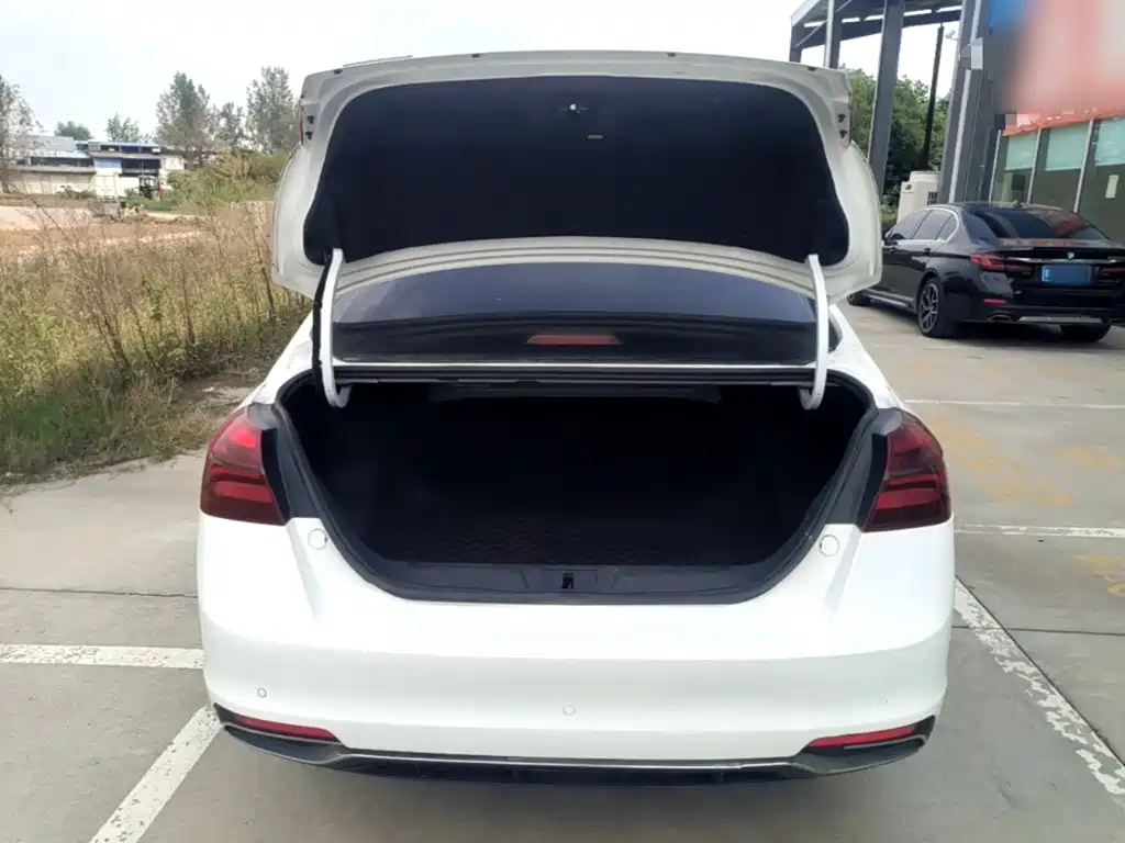 Geely Emgrand — миниатюра 19