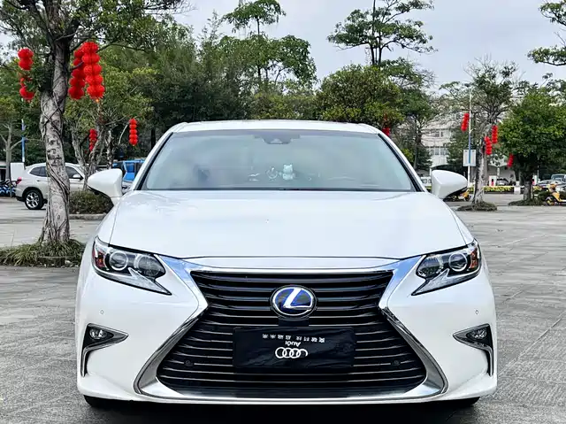 LEXUS ES 2017