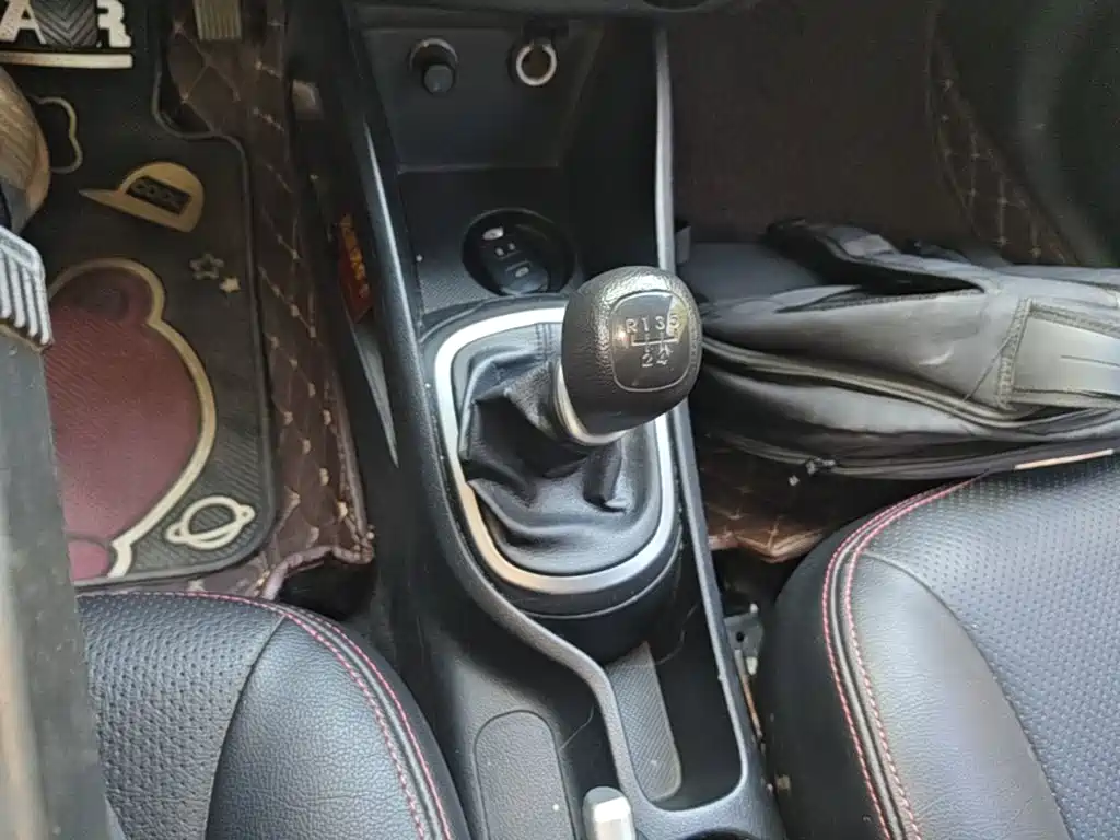 Kia K2 — миниатюра 14