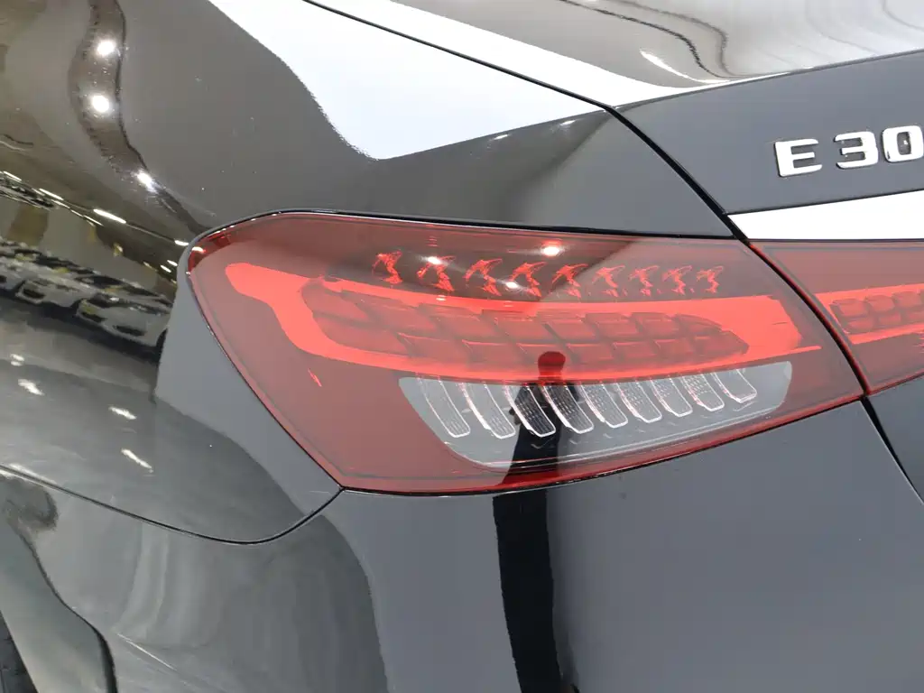 Mercedes-Benz E-Class E 2021 E 300 L Fashion