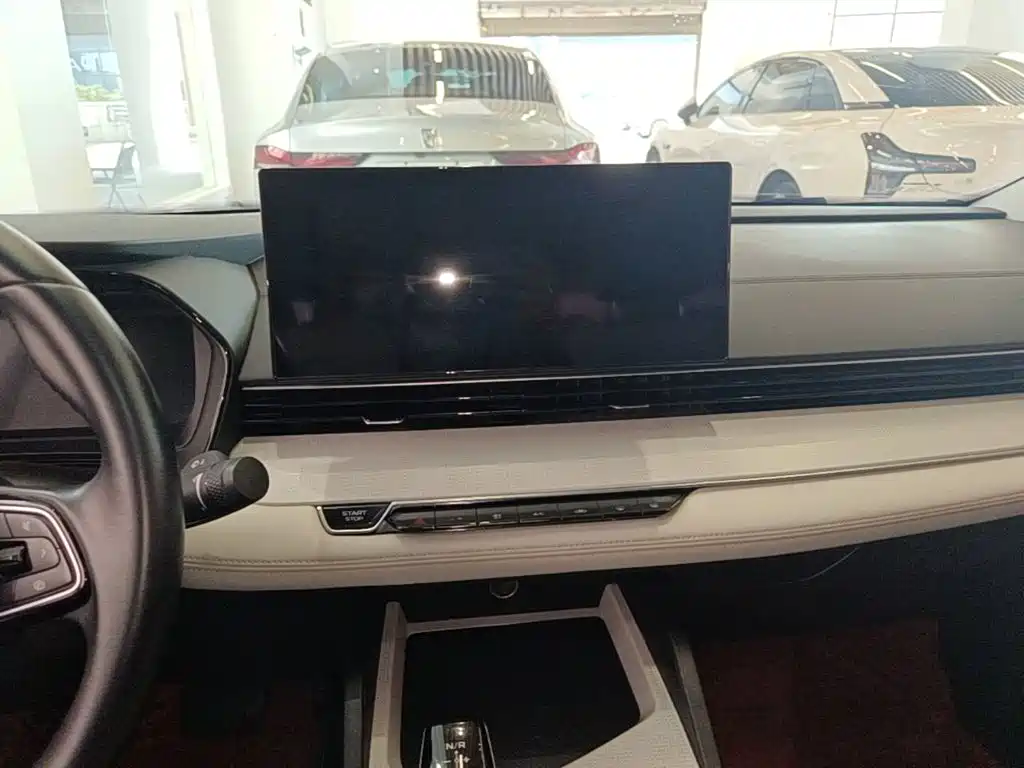 Geely L HiP — миниатюра 13
