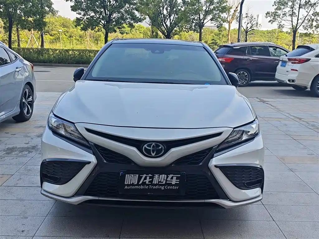 Toyota Camry — миниатюра 2