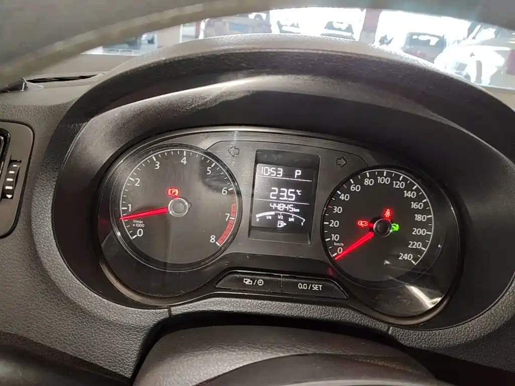 Volkswagen Polo — миниатюра 12