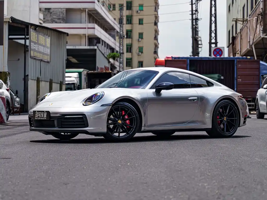 Porsche 911 2021