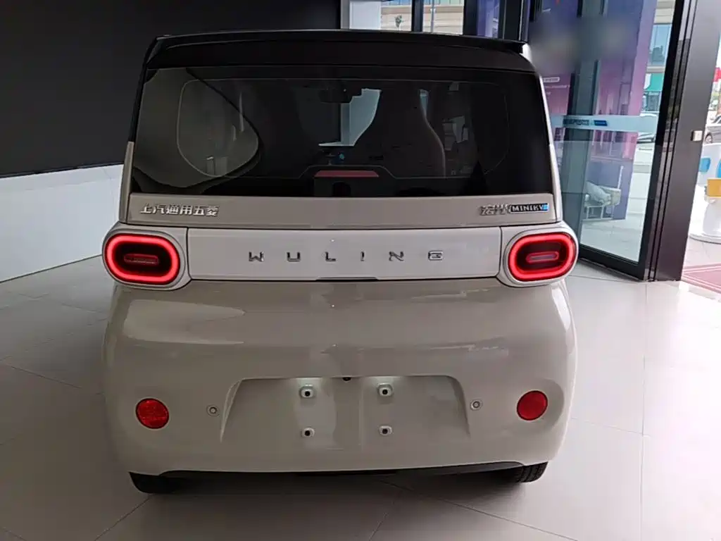 Wuling MINIEV — миниатюра 6