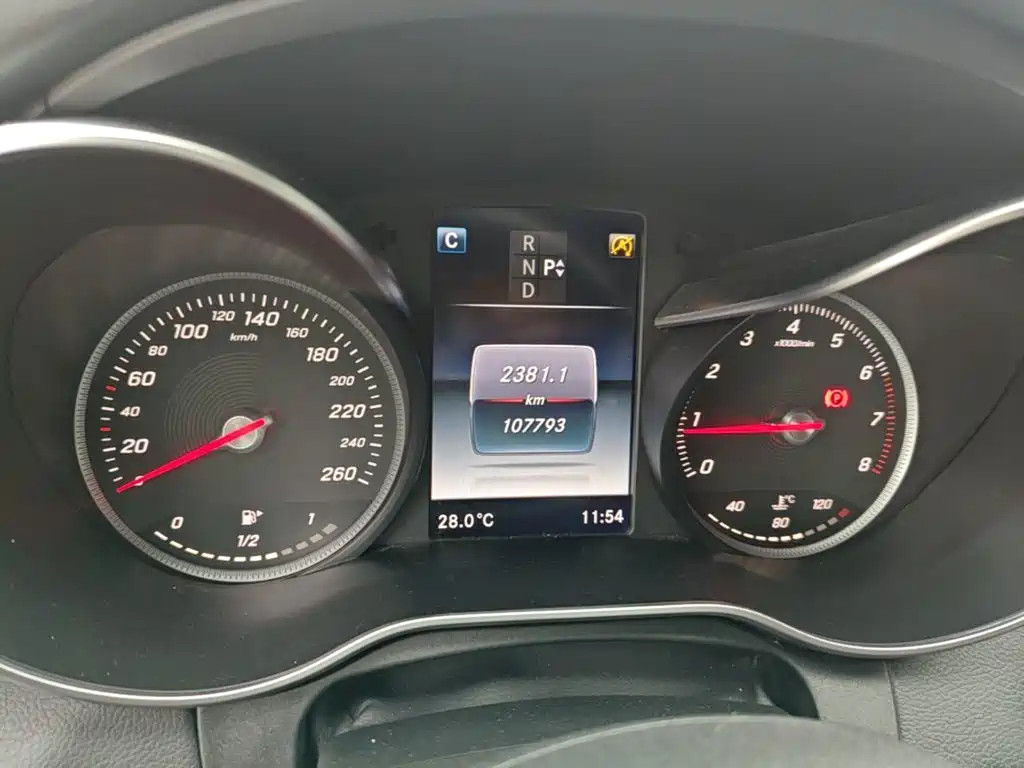 Mercedes-Benz C-Class — миниатюра 12
