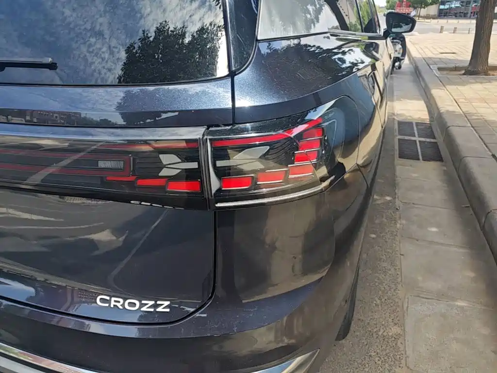 Volkswagen ID.6 Crozz — миниатюра 8