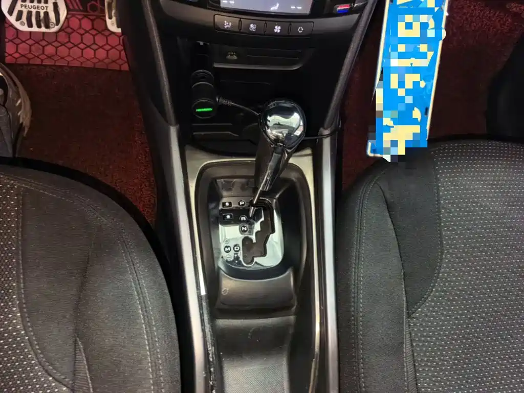 Peugeot 2008 — миниатюра 14