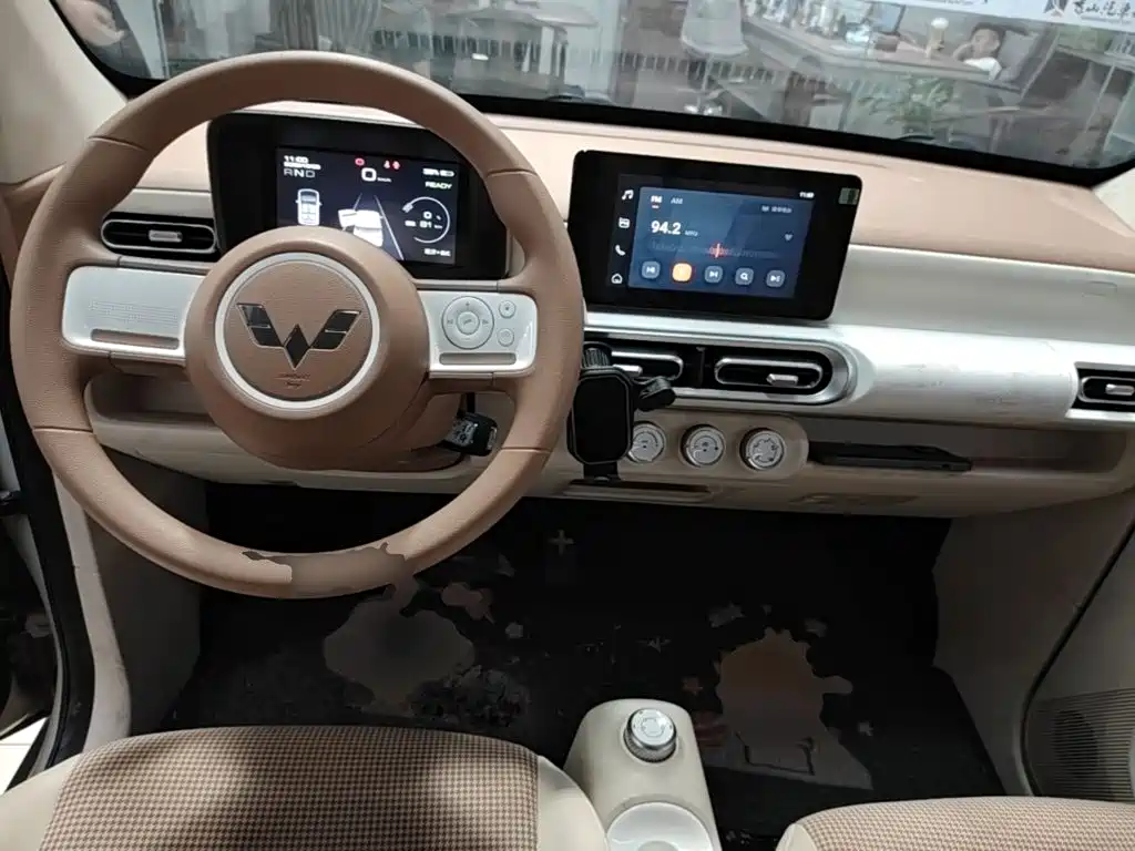 Wuling MINIEV — миниатюра 10