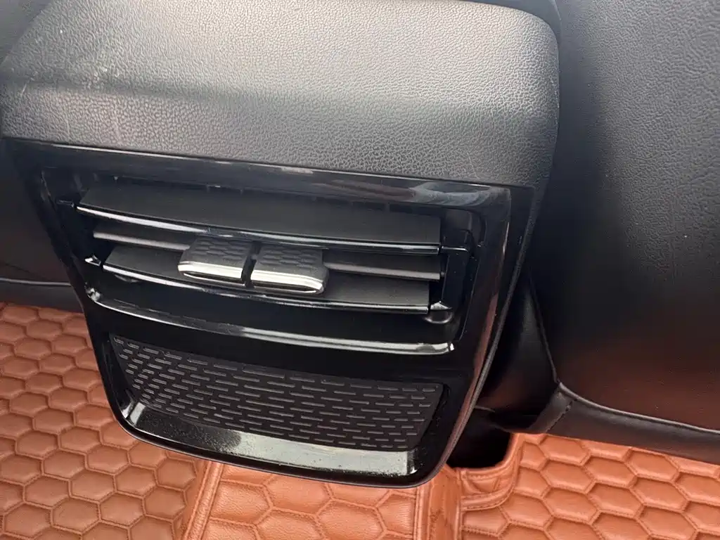 Roewe RX5 MAX — миниатюра 13