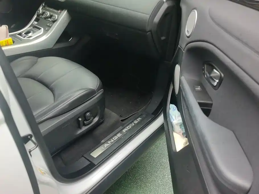 Land Rover Evoque — миниатюра 8