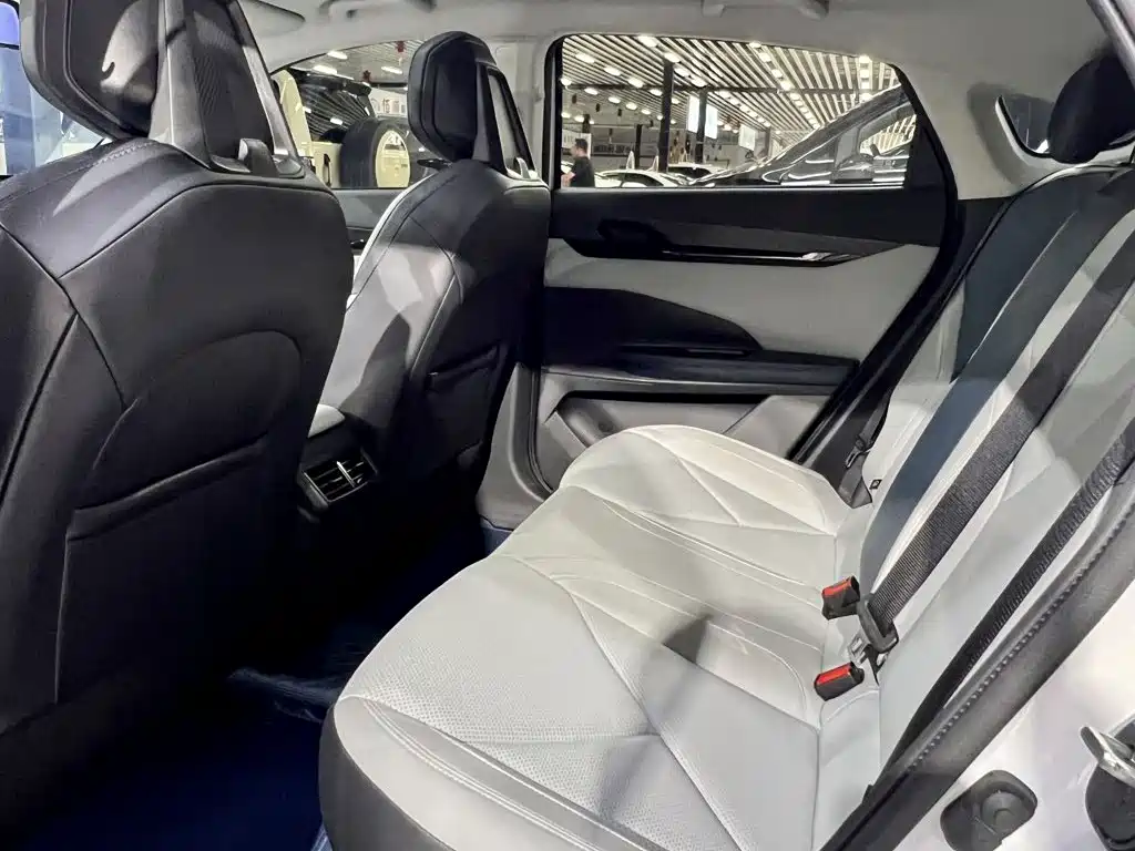 Changan UNI-V iDD — миниатюра 17