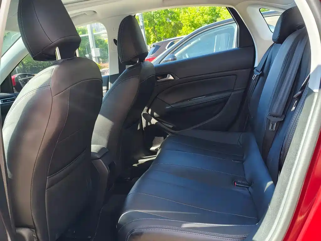 Peugeot 308 — миниатюра 8