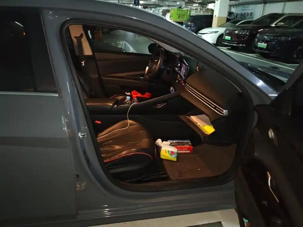 Hyundai Elantra — миниатюра 19