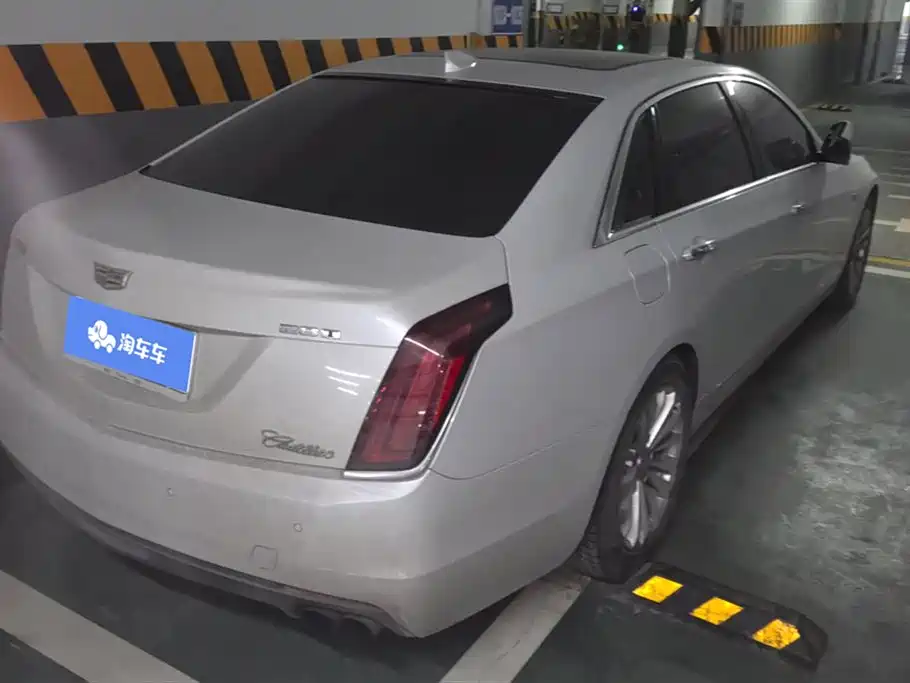 CADILLAC CT6