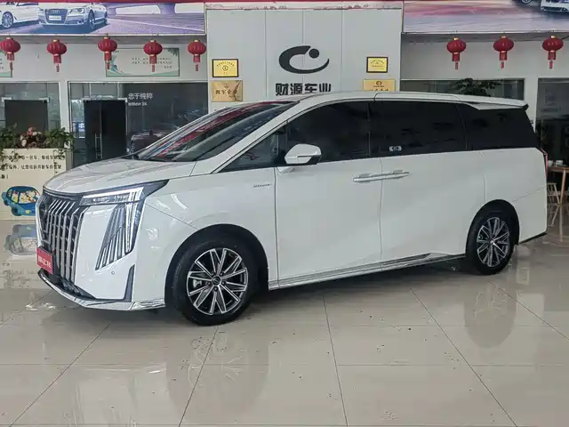 2025 GAC Trumpchi M8
