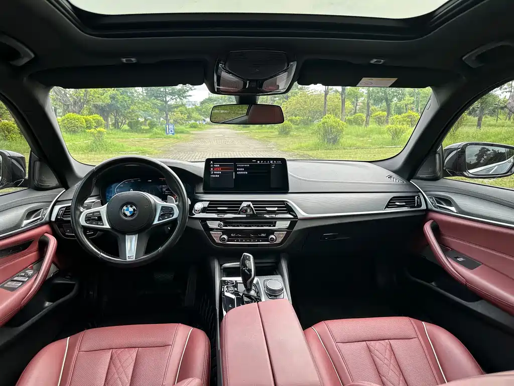 BMW 5 Series — миниатюра 8