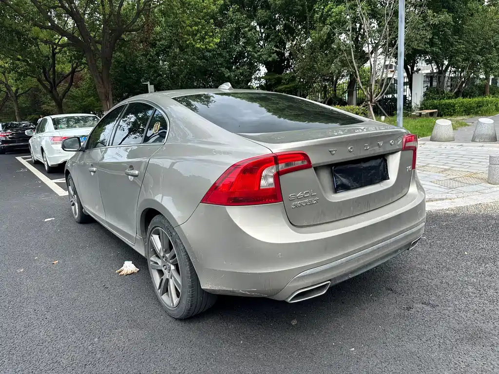 Volvo S60 — миниатюра 5