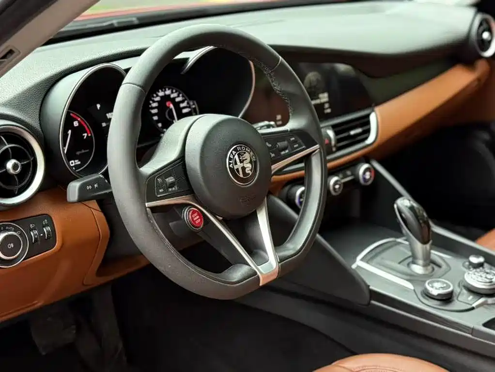 Alfa Romeo Giulia — миниатюра 7
