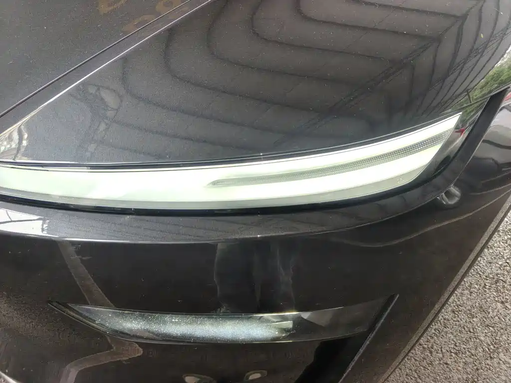Tesla Model Y — миниатюра 24