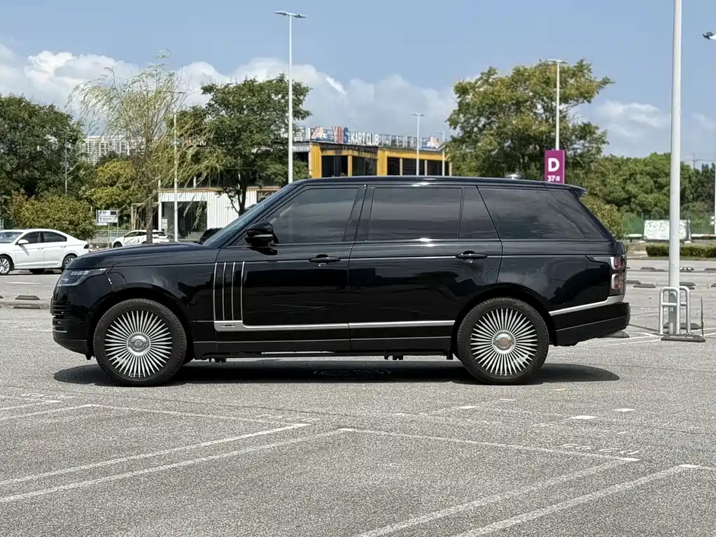Land Rover Range Rover — миниатюра 4