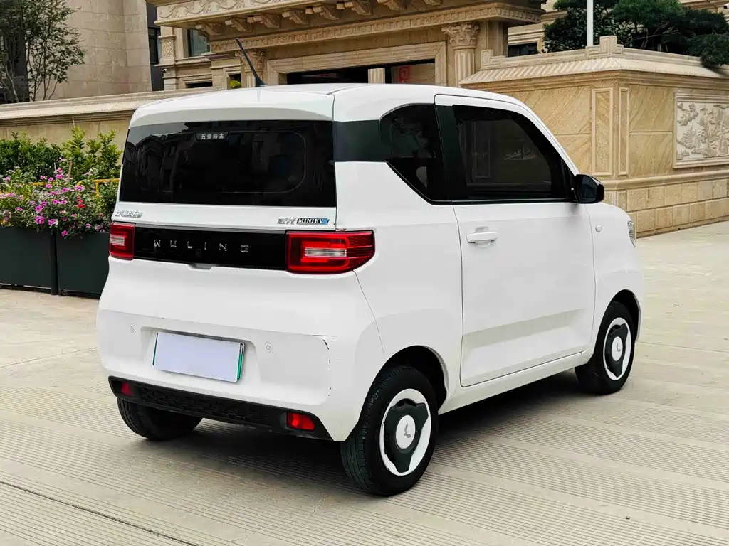 Wuling MINIEV — миниатюра 10