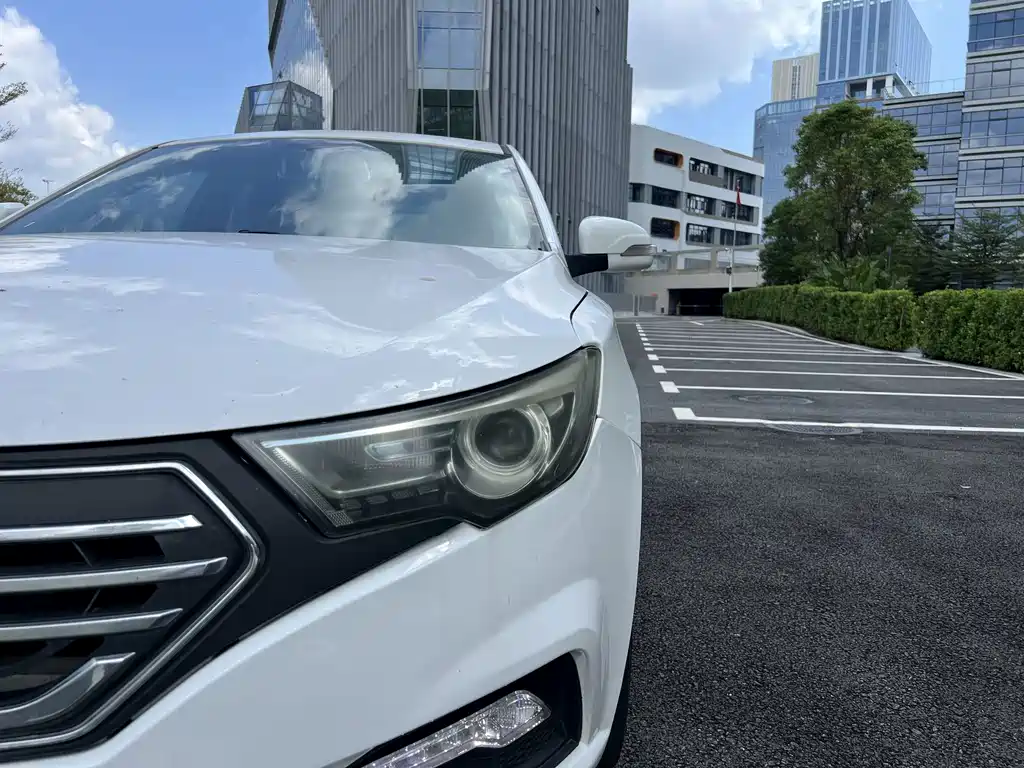 Bestune B30EV — миниатюра 7