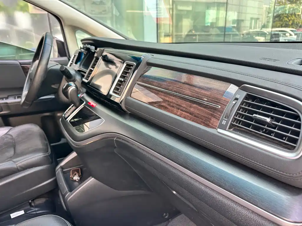 Honda Elysion — миниатюра 13