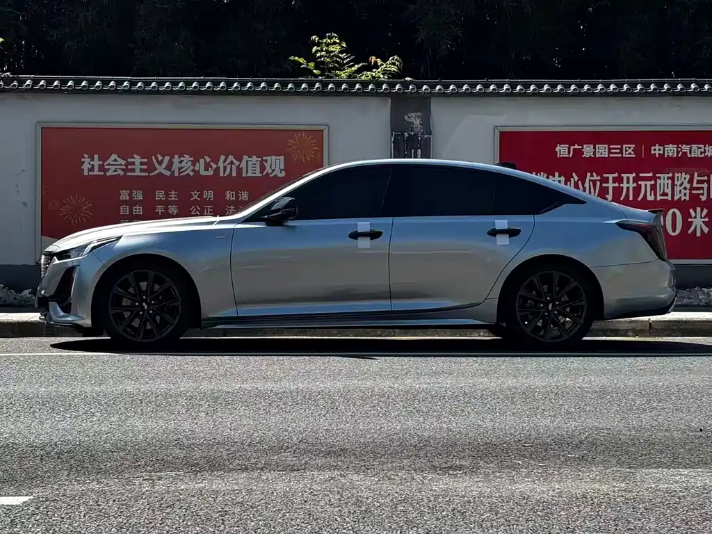 Cadillac CT5 — миниатюра 3