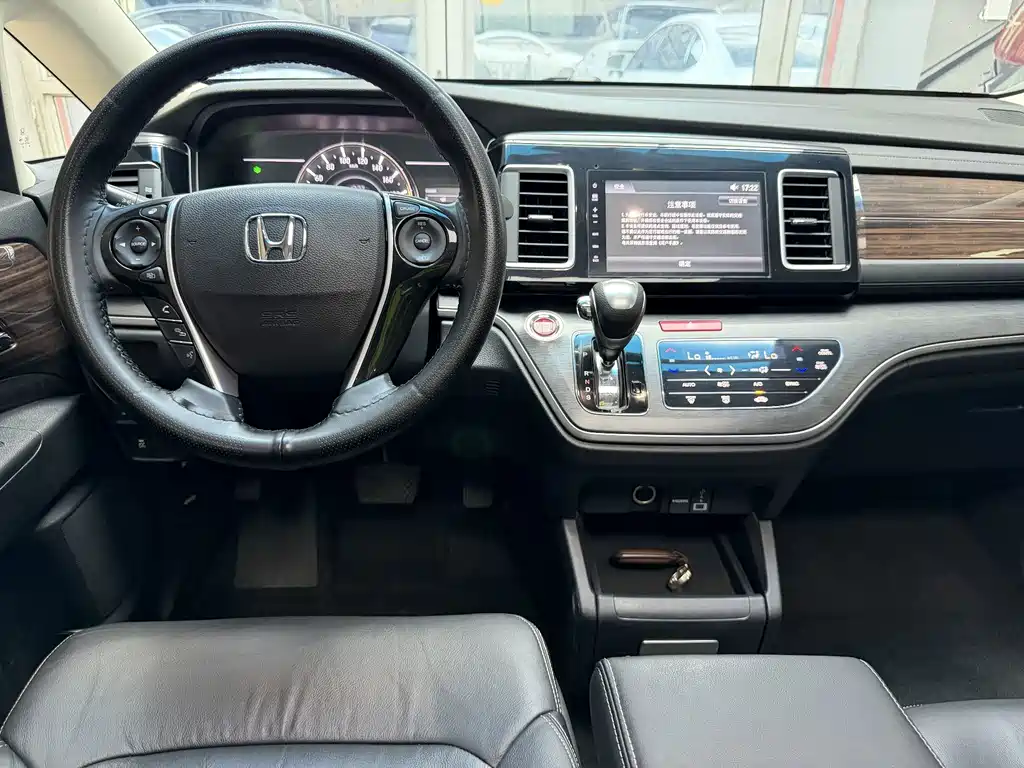 Honda Elysion — миниатюра 9
