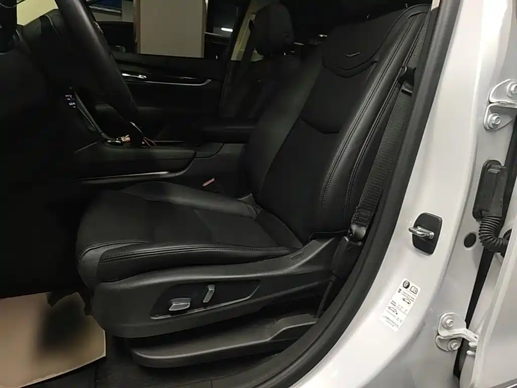Cadillac XT5 — миниатюра 15