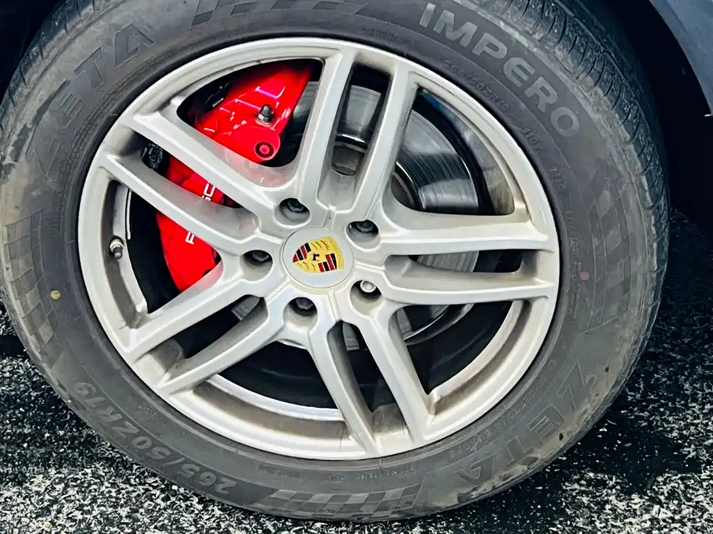Porsche Cayenne — миниатюра 15