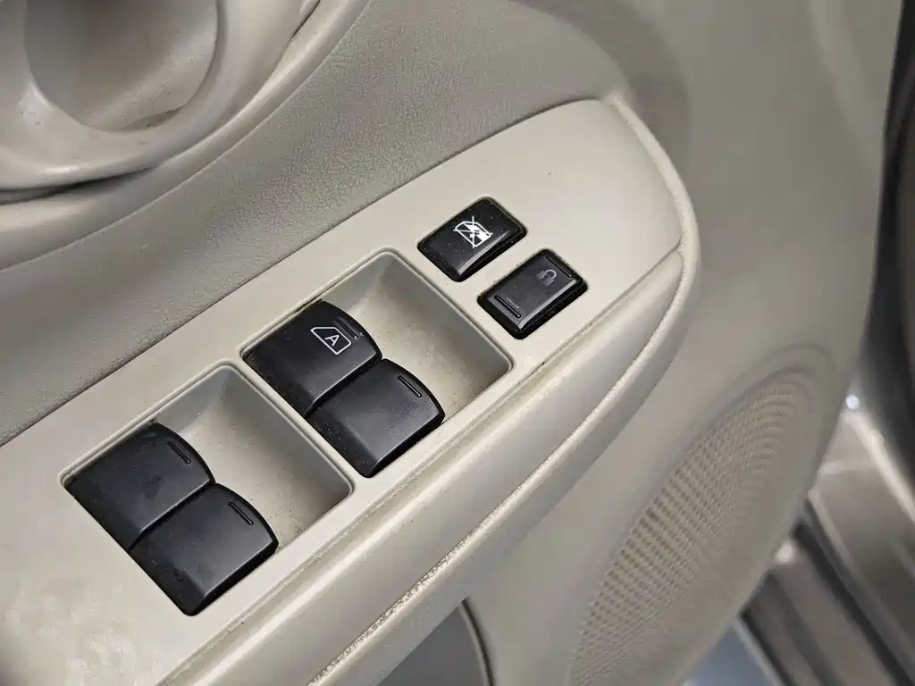 Nissan Sunny 2015 1.5XE MT Comfort