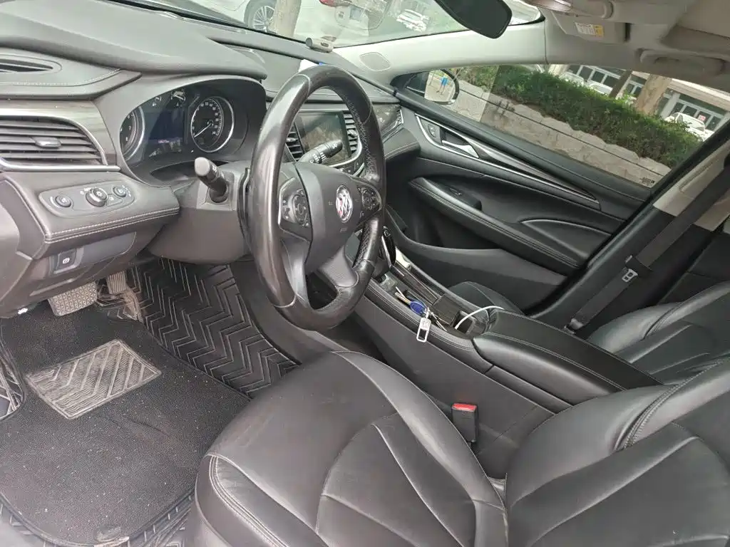 Buick LaCrosse — миниатюра 8
